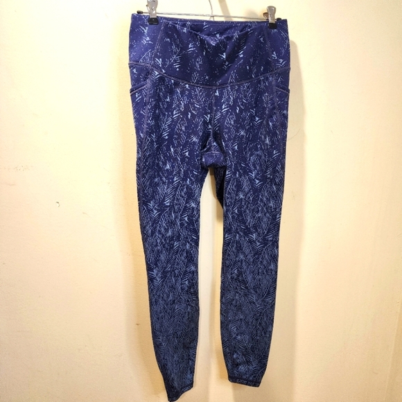 All in Motion printed tummy control Leggings size M - Picture 1 of 11